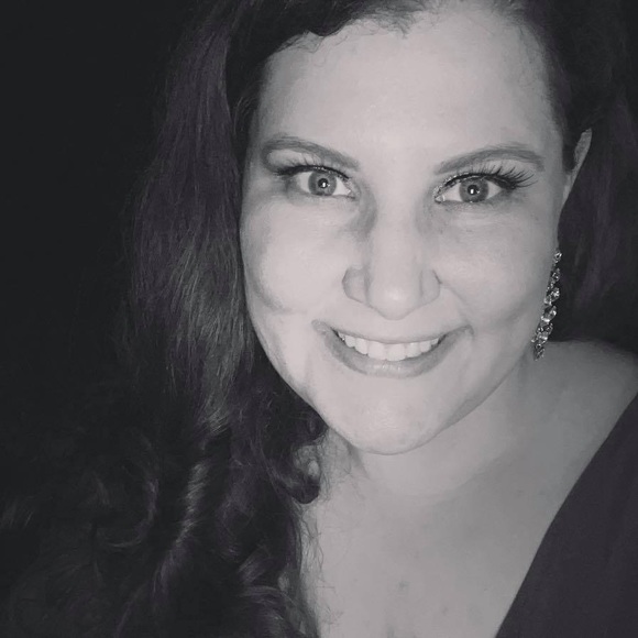 Meet your Posher, Sarah - Picture 5 of 5